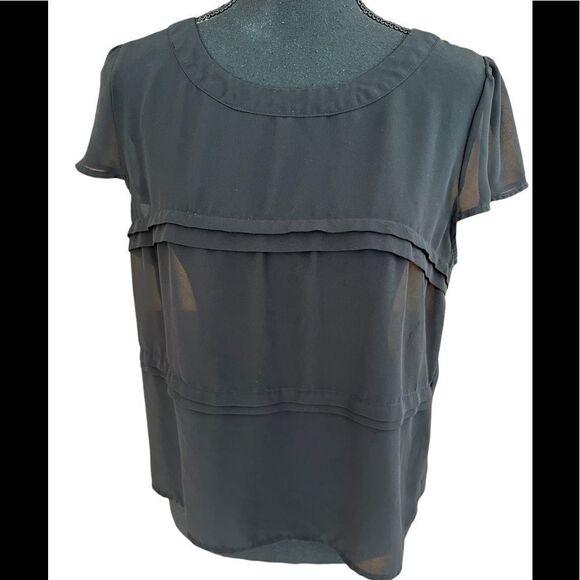 Petticoat Alley semi sheer black boxy style top, pleated front keyhole back sz L - Picture 1 of 5